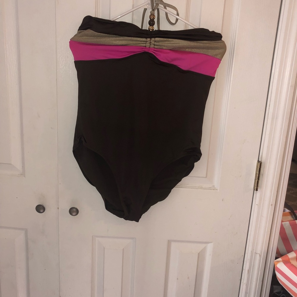 Old navy one piece bathing suit size L